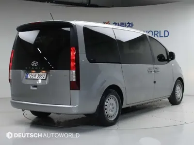 Hyundai Staria 2022, 82323 км, за 15406.61 USD - фото 2