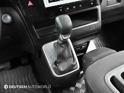 Hyundai Staria 2022, 82323 км, за 15406.61 USD - фото 9