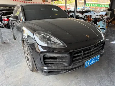 Porsche Cayenne 2019, 130000 км, за 49963.71 USD