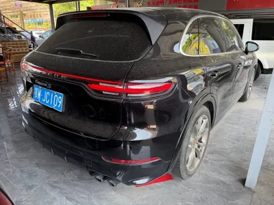 Porsche Cayenne 2019, 130000 км, за 49963.71 USD