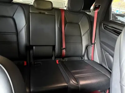Porsche Cayenne 2019, 130000 км, за 49963.71 USD - фото 7