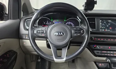 Kia Canival 2018, 123279 км, за 8259 USD - фото 13