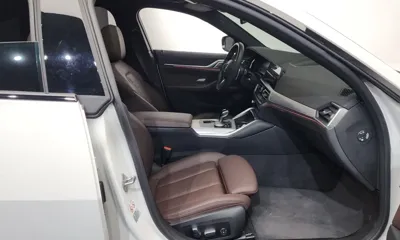 BMW 4-Series 2023, 4281 км, за 30076.7 USD - фото 11