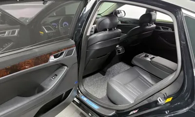 Hyundai Genesis 2016, 132085 км, за 8211.91 USD - фото 11