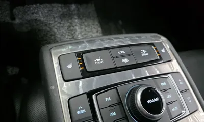 Hyundai Genesis 2016, 132085 км, за 8211.91 USD - фото 18