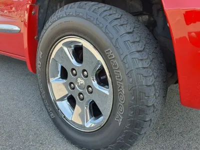 Dodge Dakoda 2007, 123000 км, за 9852.86 USD