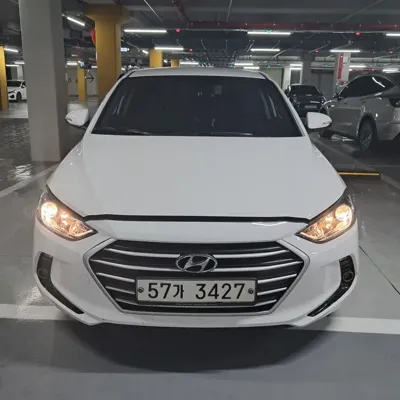 Hyundai Avante 2018, 108399 км, за 6557.7 USD