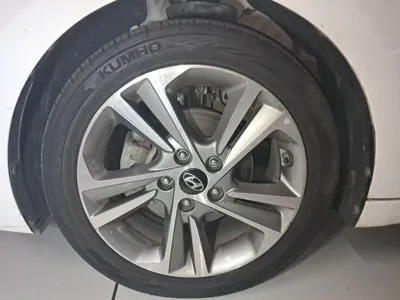 Hyundai Avante 2018, 108399 км, за 6557.7 USD - фото 14