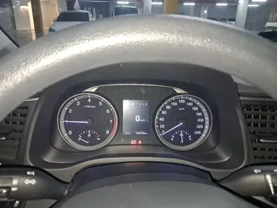 Hyundai Avante 2018, 108399 км, за 6557.7 USD - фото 19