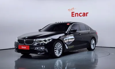 BMW 5-Series · 2018 год