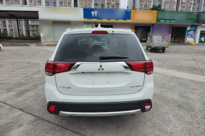 Mitsubishi Outlander 2018, 117400 км, за 8769 USD - фото 5