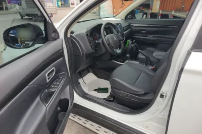 Mitsubishi Outlander 2018, 117400 км, за 8769 USD - фото 18