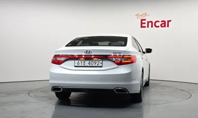 Hyundai Grandeur 2015, 75464 км, за 4889.33 USD
