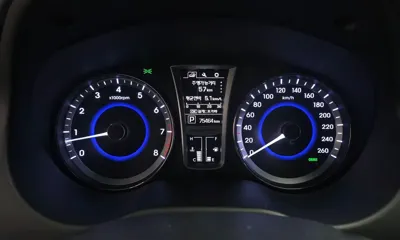 Hyundai Grandeur 2015, 75464 км, за 4889.33 USD - фото 8