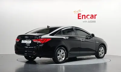 Hyundai Sonata 2013, 238816 км, за 2535.27 USD