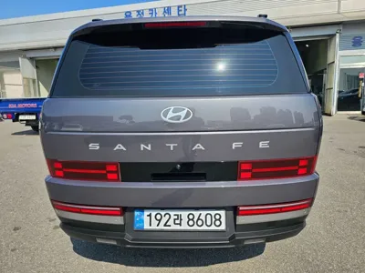 Hyundai Santafe 2024, 33557 км, за 23767.65 USD