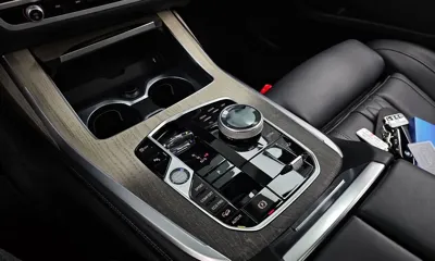 BMW X7 2025, 9697 км, за 78166.02 USD - фото 9