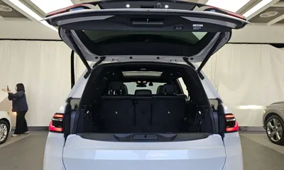 BMW X7 2025, 9697 км, за 78166.02 USD - фото 20