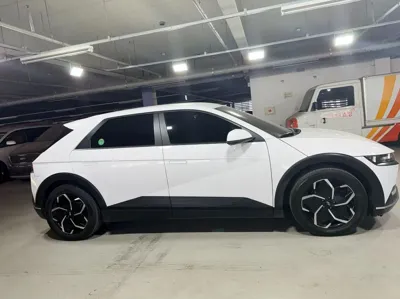 Hyundai Ioniq5 2023, 284856 км, за 11059.08 USD