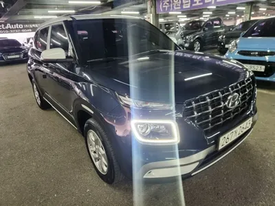 Hyundai Venue 2020, 73000 км, за 9009.9 USD
