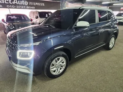 Hyundai Venue 2020, 73000 км, за 9009.9 USD