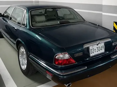 Jaguar XJ-8 2002, 156000 км, за 21662.07 USD