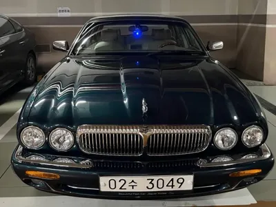 Jaguar XJ-8 2002, 156000 км, за 21662.07 USD