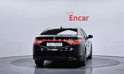 Hyundai Grandeur 2014, 157780 км, за 4288.07 USD