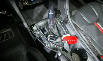 Hyundai Veloster 2020, 114935 км, за 6276.84 USD - фото 9