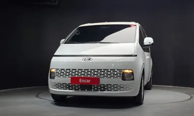 Hyundai Staria 2022, 58229 км, за 15471.62 USD