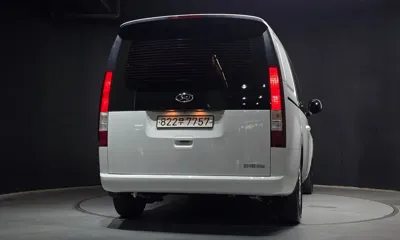 Hyundai Staria 2022, 58229 км, за 15471.62 USD