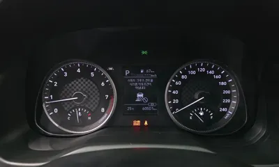 Hyundai Avante 2019, 60501 км, за 8391.89 USD - фото 8