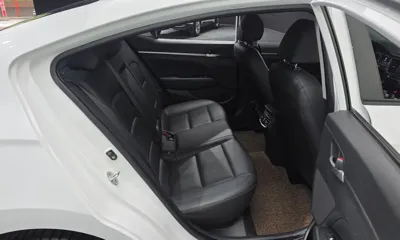 Hyundai Avante 2019, 60501 км, за 8391.89 USD - фото 11