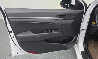 Hyundai Avante 2019, 60501 км, за 8391.89 USD - фото 24
