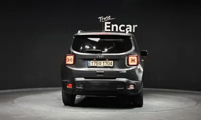 Jeep Renegade 2021, 25980 км, за 10838.15 USD
