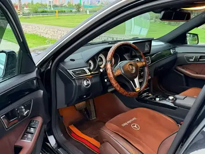 Mercedes-Benz E-Class 2016, 159000 км, за 10845.6 USD