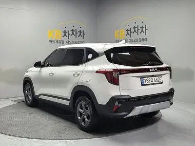 Kia Seltos 2023, 37106 км, за 15203.61 USD - фото 7