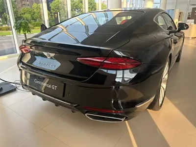 Bentley Continental PHEV 0, 100 км, за 587285.38 USD