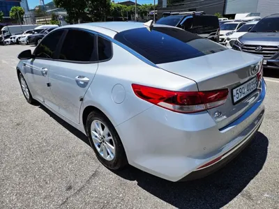 Kia K5 2016, 177401 км, за 3275.57 USD
