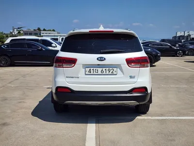 Kia Sorento 2015, 140781 км, за 65636.08 USD