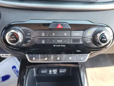Kia Sorento 2015, 140781 км, за 65636.08 USD - фото 15