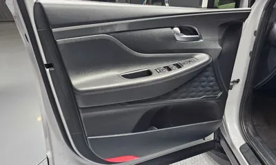 Hyundai Santafe 2022, 11772 км, за 17516.44 USD - фото 24