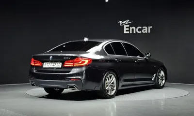BMW 5-Series 2020, 93887 км, за 21040.52 USD