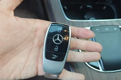Mercedes-Benz E-Class 2021, 97500 км, за 35194 USD - фото 20