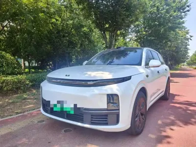 Li Auto Li L7 · 2025 год