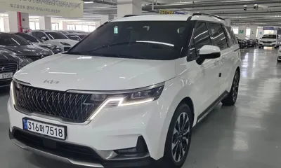 Kia Canival · 2023 год