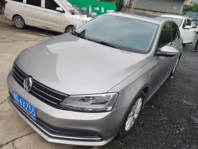 Volkswagen Sagitar 2016, 120100 км, за 4577.87 USD