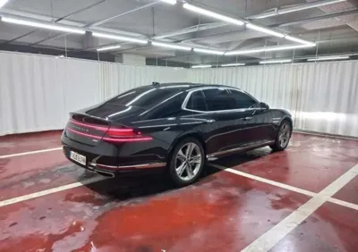 Genesis G90 2022, 75657 км, за 8270.97 USD