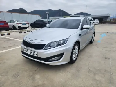 Kia K5 · 2011 год