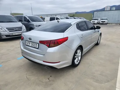 Kia K5 2011, 156251 км, за 2653.21 USD